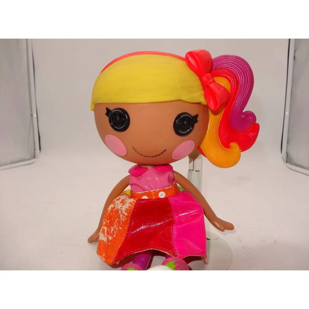 Lalaloopsy April‎ Sunsplash Rainbow Doll 12-inch + Pet Toucan Pink Orange Yellow